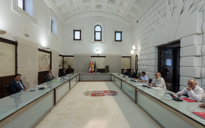 Foto 1 - La Junta de Castilla y León convocará las comisiones de seguimiento de las mesas del Diálogo Social para avanzar en los acuerdos