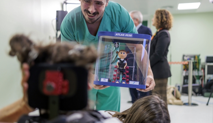 Castilla y León contará con el exoesqueleto pediátrico ATLAS 2030, la tecnología sanitaria más avanzada para mejorar la rehabilitación de menores con patologías neuromotoras