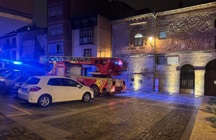 Intervenci&oacute;n de Bomberos en el Casco Viejo | Imagen 1