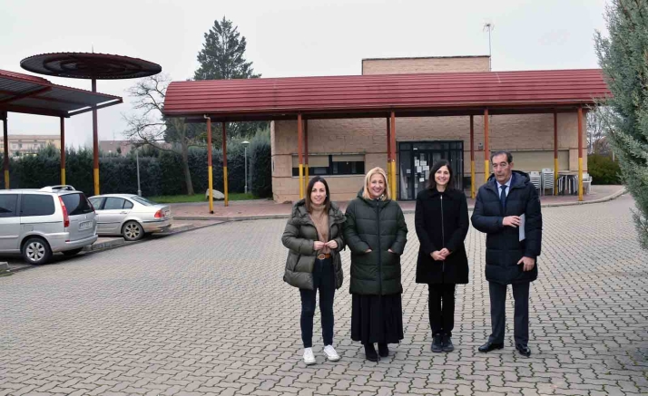 Mónica Machín, Yolanda de Gregorio, Teresa Ágreda y José Luis Palacios en la visita oficial a las actuales instalaciones. /Jta.