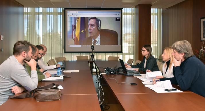 El director de Deportes de la Junta ha participado en la reunión del patronato por videoconferencia. /Jta.