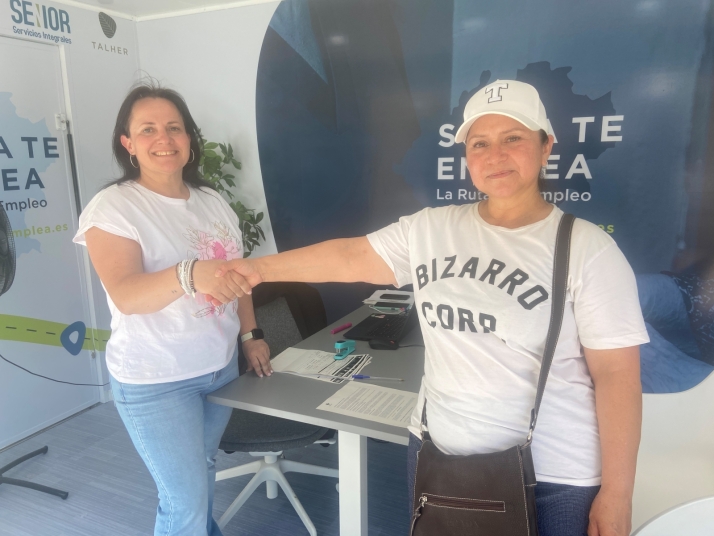 La 'Ruta Soria Te Emplea' formaliza nuevos contratos laborales en Almaz&aacute;n | Imagen 2
