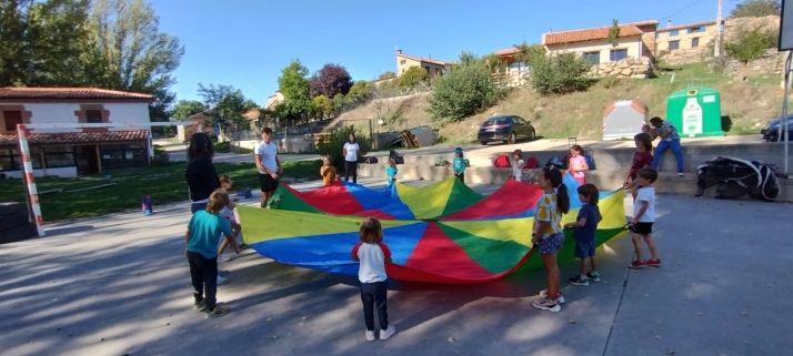 Este mi&eacute;rcoles, fiesta escolar y solidaria en Almajano | Imagen 1