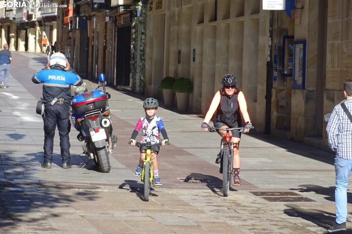 GALER&Iacute;A | Ciclismo, soledado y en familia, este domingo en la capital