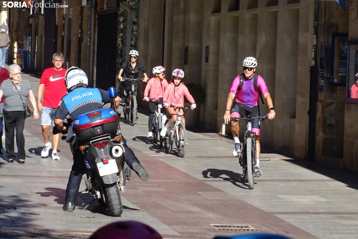 GALER&Iacute;A | Ciclismo, soledado y en familia, este domingo en la capital