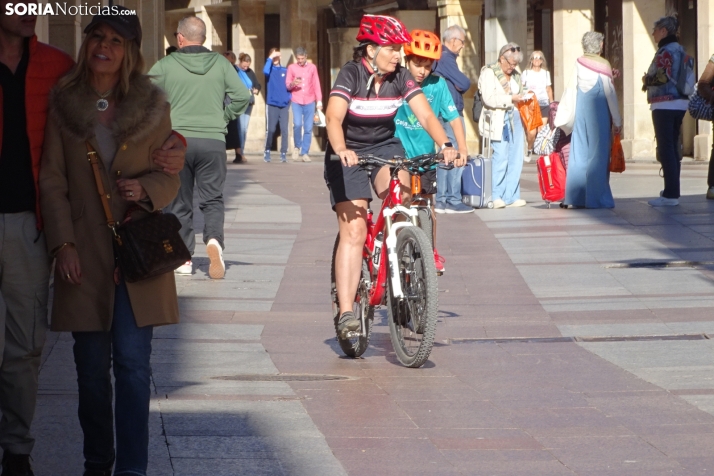 GALER&Iacute;A | Ciclismo, soledado y en familia, este domingo en la capital