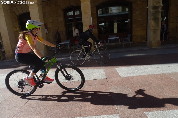 GALER&Iacute;A | Ciclismo, soledado y en familia, este domingo en la capital