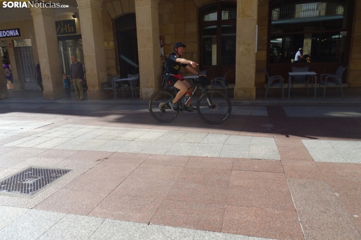 GALER&Iacute;A | Ciclismo, soledado y en familia, este domingo en la capital