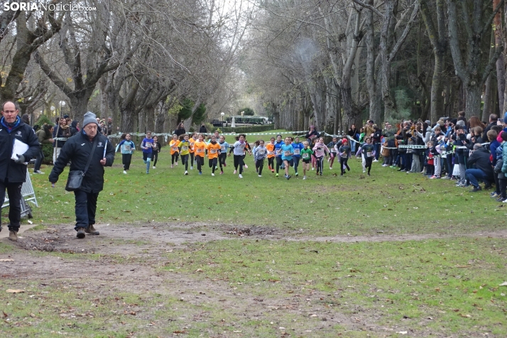 Una de las imágenes que deja el cross de esta mañana de domingo en la alameda de Cervantes. /PC