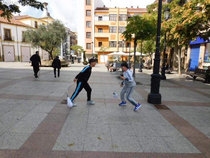 Fotos: Los m&aacute;s peque&ntilde;os celebran las fiestas del Casco Viejo con un pasacalles y cabezudos