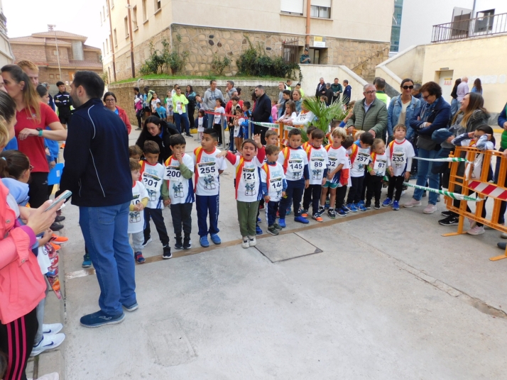 En im&aacute;genes: M&aacute;s de un centenar de j&oacute;venes participan en la Carrera del Pilar