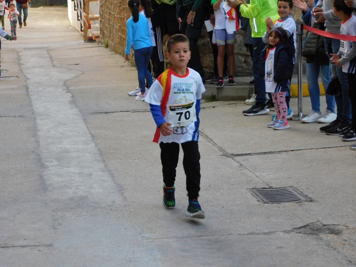 En im&aacute;genes: M&aacute;s de un centenar de j&oacute;venes participan en la Carrera del Pilar