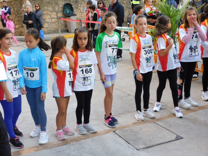 En im&aacute;genes: M&aacute;s de un centenar de j&oacute;venes participan en la Carrera del Pilar