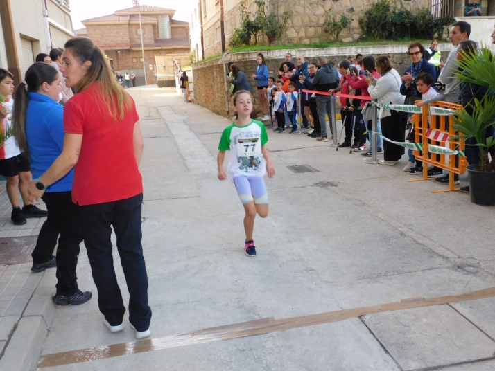 En im&aacute;genes: M&aacute;s de un centenar de j&oacute;venes participan en la Carrera del Pilar