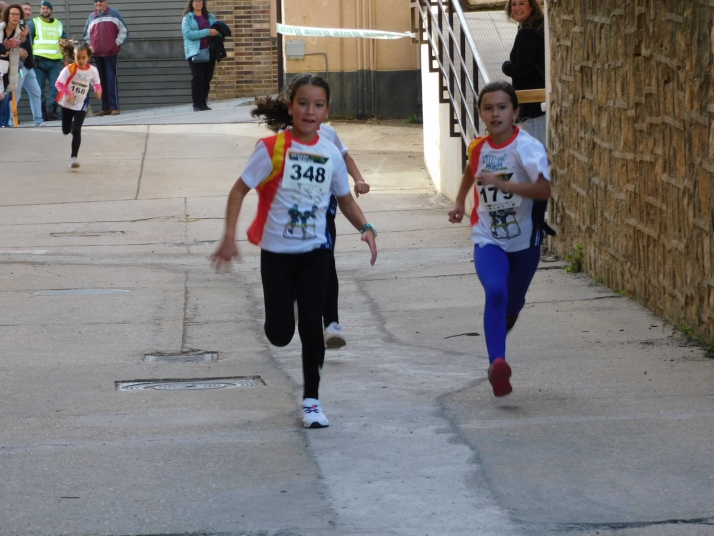 En im&aacute;genes: M&aacute;s de un centenar de j&oacute;venes participan en la Carrera del Pilar