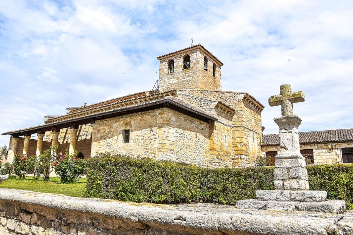 Nueve joyas del rom&aacute;nico en Castilla y Le&oacute;n: tesoros arquitect&oacute;nicos para visitar el d&iacute;a de la Comunidad | Imagen 8