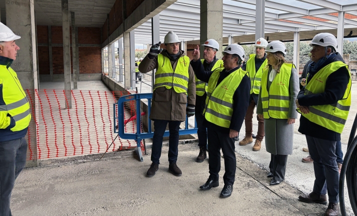 Visita oficial a las obras de la nueva sede de SCAYLE. /Jta.