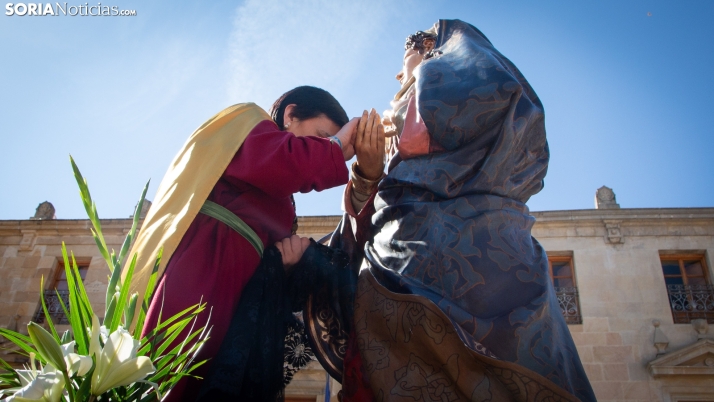La procesión del Encuentro culmina la Semana Santa en la capital