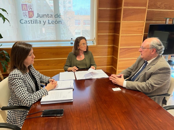 Foto 1 - Castilla y León analiza proyectos para que el Corredor Atlántico beneficie a toda la Comunidad
