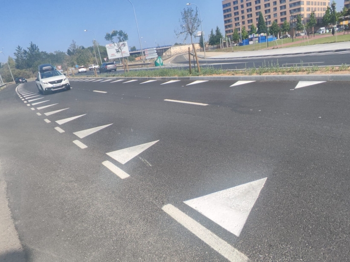 Dientes de Drag&oacute;n y l&iacute;neas de borde quebrada: La DGT explica qu&eacute; significan las nuevas marcas viales de las traves&iacute;as de Soria | Imagen 1