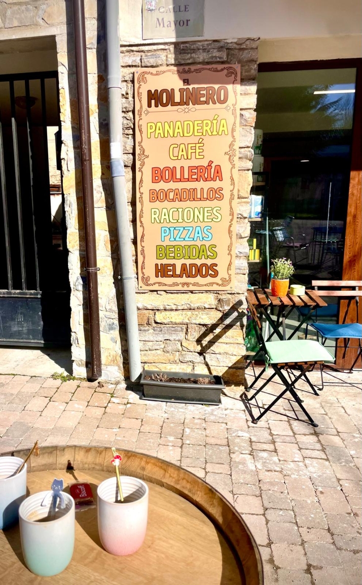 "M&aacute;s que una tienda es un servicio social": Viviana y Aida lideran el comercio rural de Tierras Altas | Imagen 2