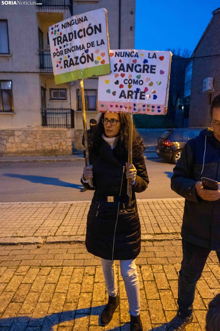 Manifestación PACMA Toro Jubilo./ Viksar Fotografía