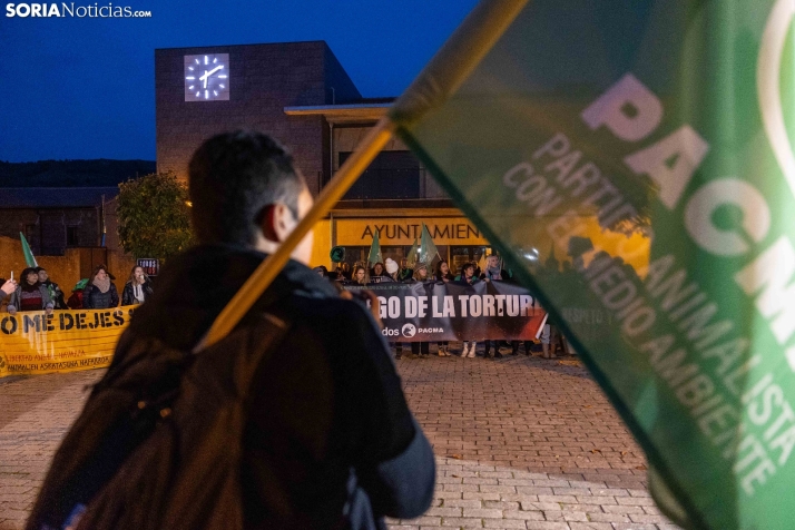 Manifestación PACMA Toro Jubilo./ Viksar Fotografía