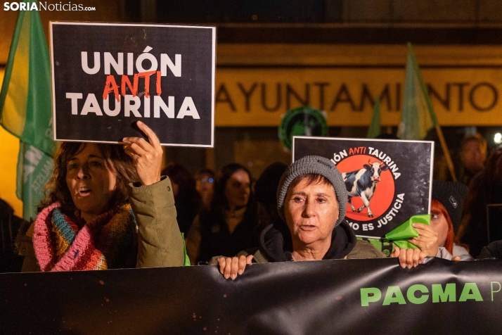 Manifestación PACMA Toro Jubilo./ Viksar Fotografía