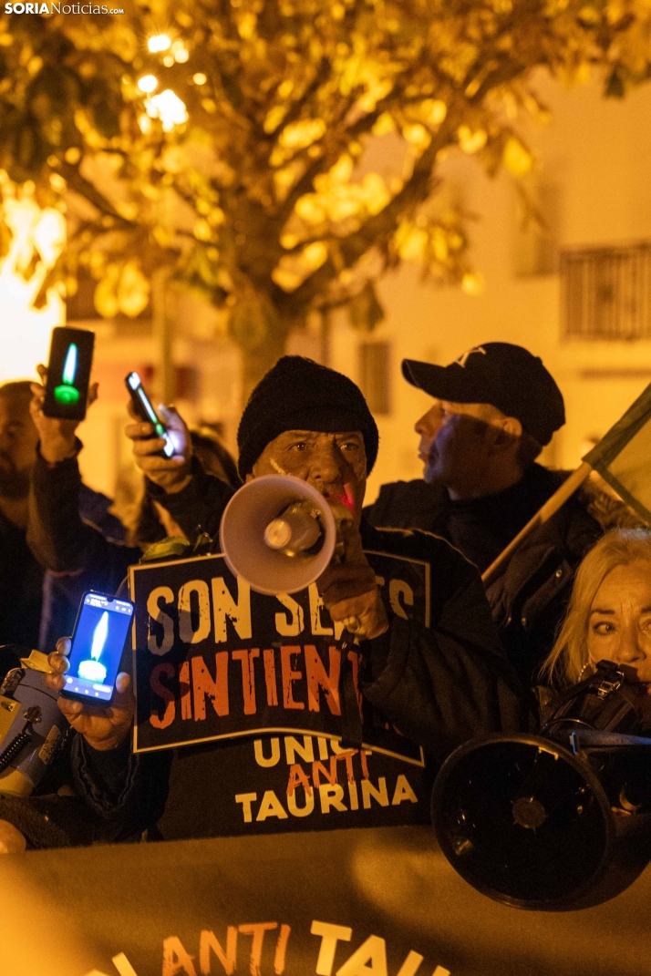 Manifestación PACMA Toro Jubilo./ Viksar Fotografía