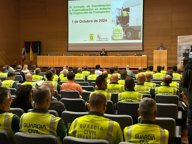 Foto 1 - La Junta impulsa la digitalización de las actuaciones de inspección del transporte en Castilla y León para contribuir a la seguridad vial y a una leal competencia en el sector