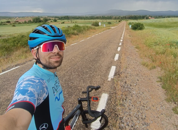Recorrer todos los pueblos de Soria en bicicleta en homenaje a su abuelo: El reto de Fernando Valdecantos | Imagen 1